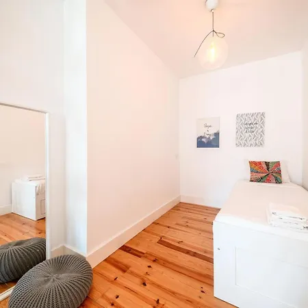 Guestready - Trendy 2-bed Flat W/ Seaview In Lapa 아파트