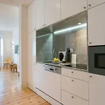 Guestready - Trendy 2-bed Flat W/ Seaview In Lapa Apartman