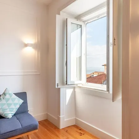 Apartamento Guestready - Trendy 2-bed Flat W/ Seaview In Lapa Lisboa