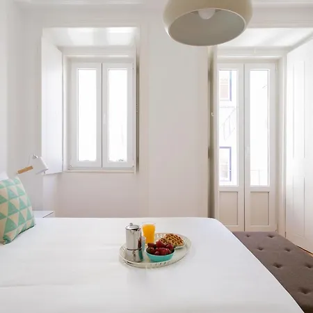 Altido New And Trendy 2-bed Flat With Seaview In Lapa *